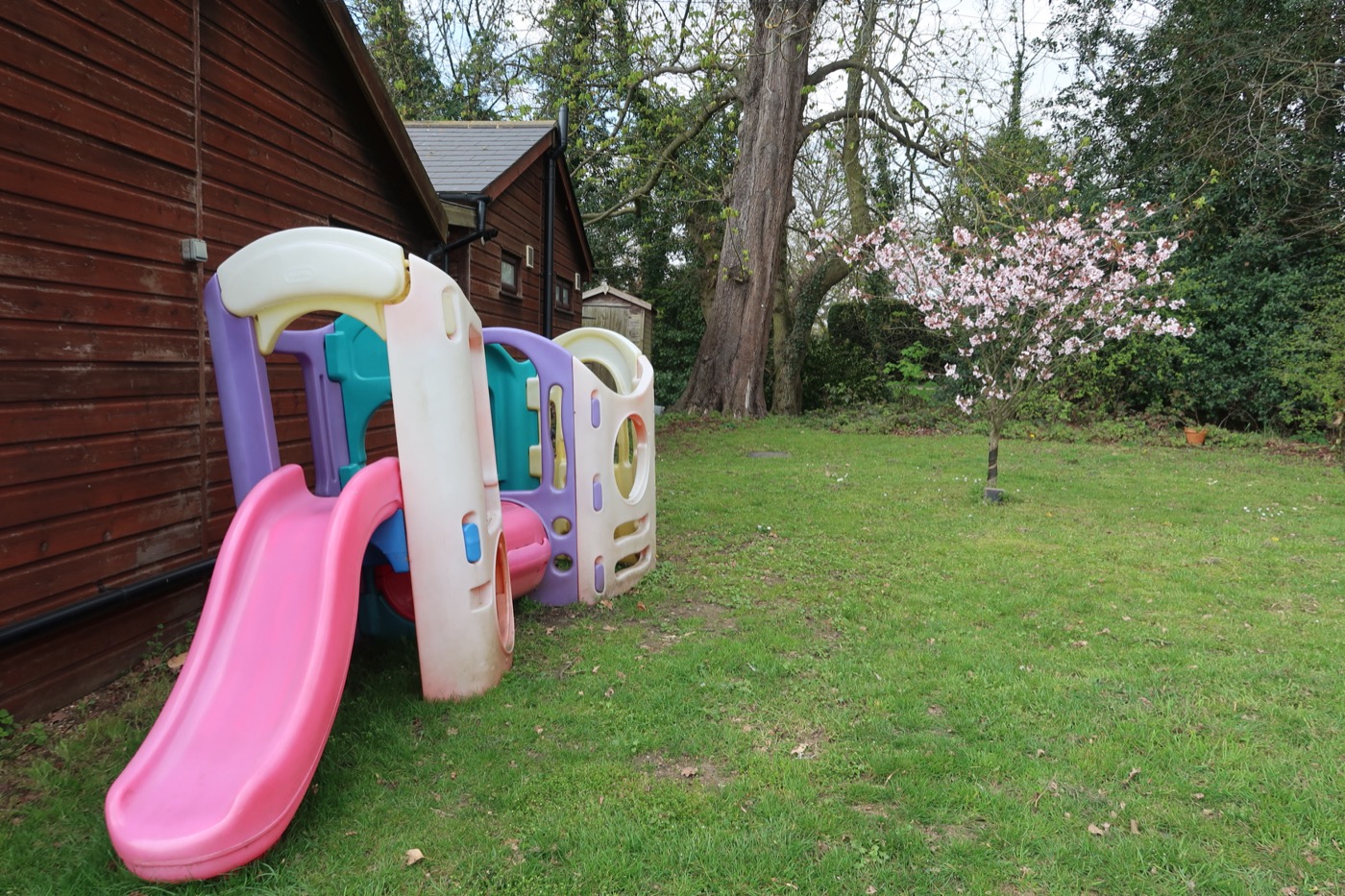 Children learning at Right Start Montessori